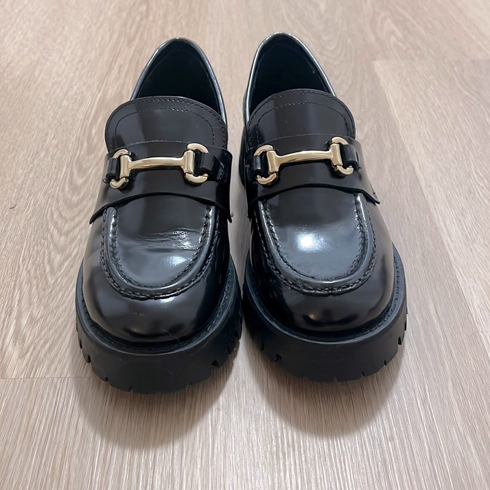 Steve Madden black leather loafers